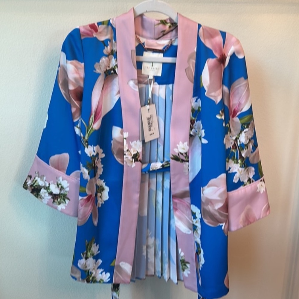 Ted Baker London Harmony Pleat Kimono - Picture 3 of 9